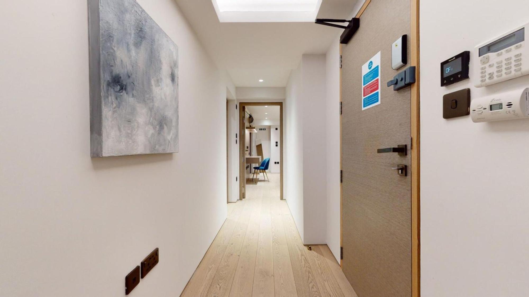 Maddox Street Apartament